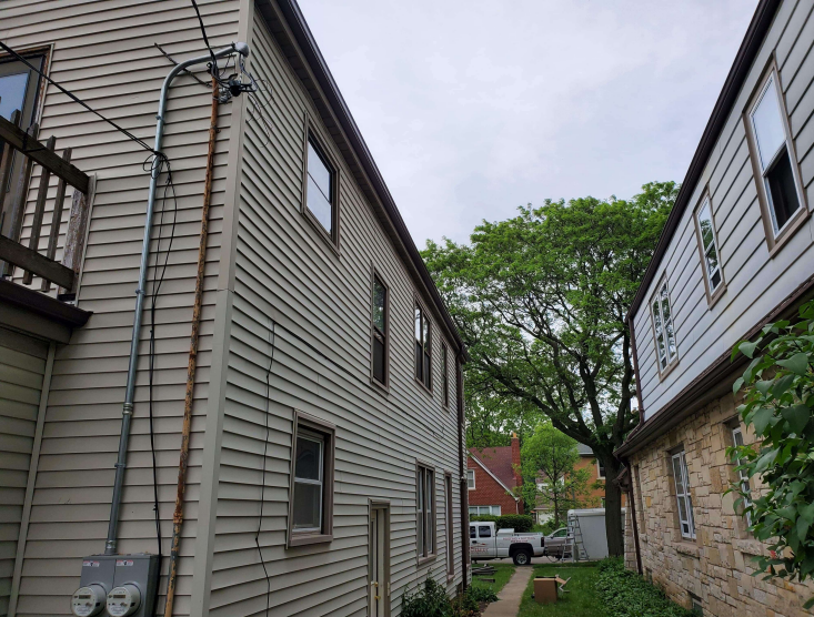  Royal Brown gutters on Milwaukee home